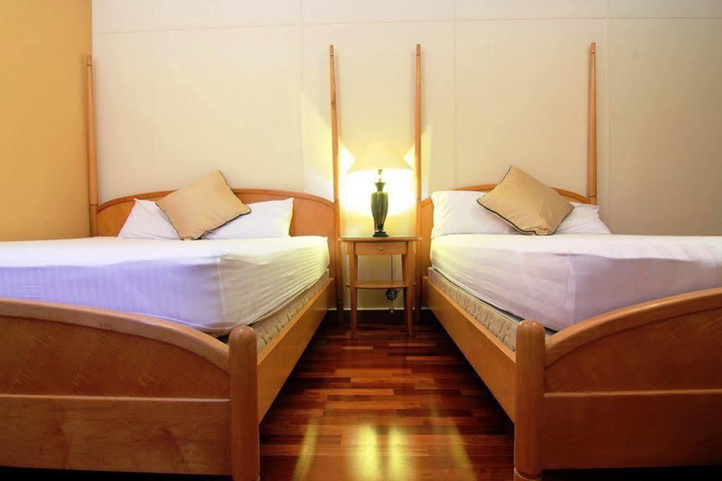 Red Inn Heritage Guest House ジョージタウン エクステリア 写真